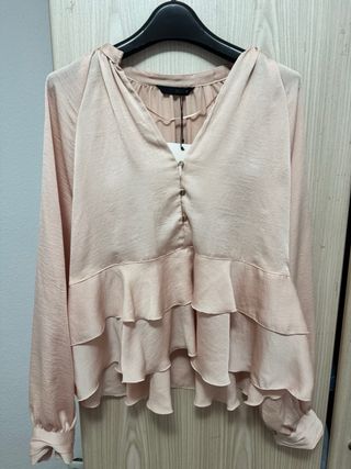 Camisa Zara volantes rosa talla S