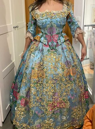 Traje de Fallera Azul y Oro
