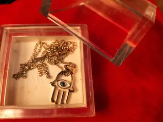 Cadena Mano de Fátima Ojo Azul Dorado