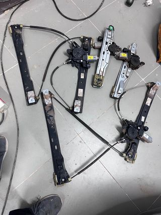 Elevalunas Ford C-Max II.  precio por unidad