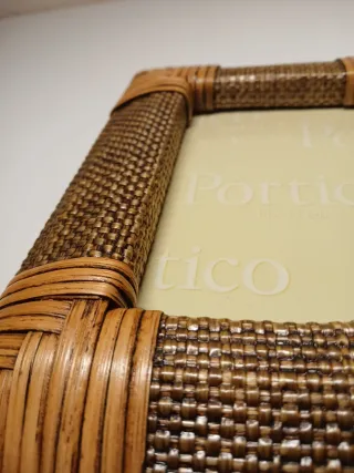 Marco de fotos de ratán tejido