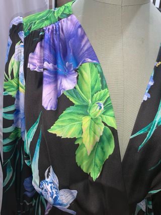 Vestido estampado floral negro