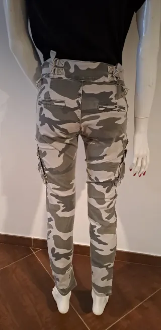 Pantaloni camouflage tg. M