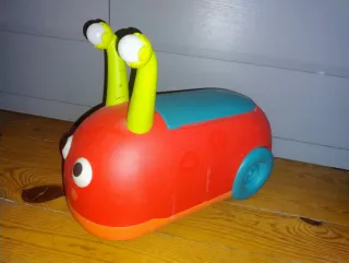 Correpasillos oruga infantil