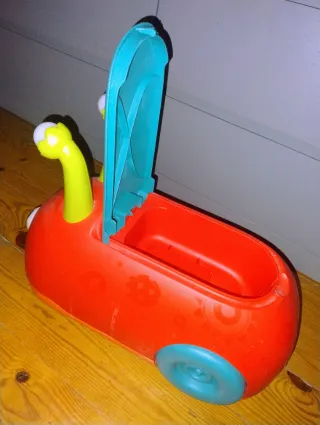 Correpasillos oruga infantil