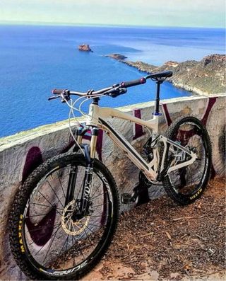 Bicicleta Mondraker 26 pulgadas Doble sispension