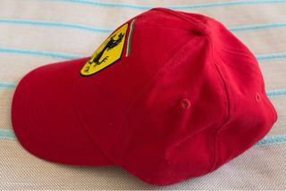 Gorra original Scuderia Ferrari.