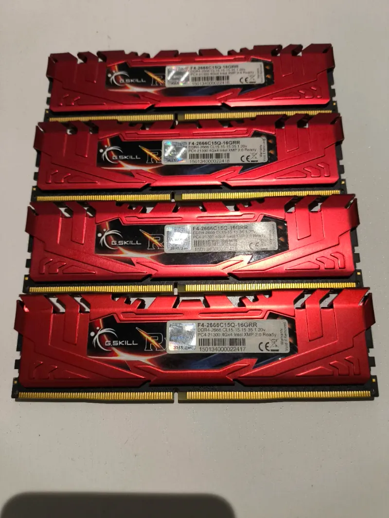 4x G.Skill DDR4 2666MHz 16GB (4x4GB) Roja