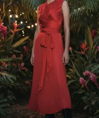 Vestido Zara satinado rojo. Talla S