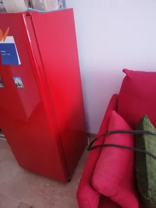 Frigorífico Hisense RR220D4AR2 Rojo