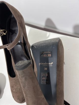 Décolleté scamosciate marroni con plateau