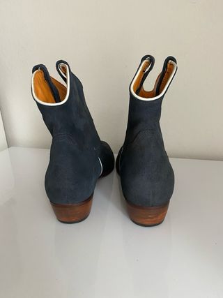 Botas de ante grises