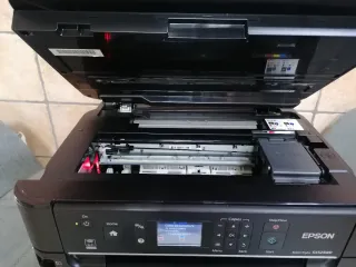 Impresora Epson Stylus SX525WD para reparar