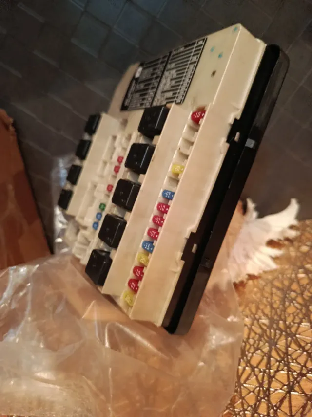 Controlador Renault Nissan PP-T30-M10 7140-7688