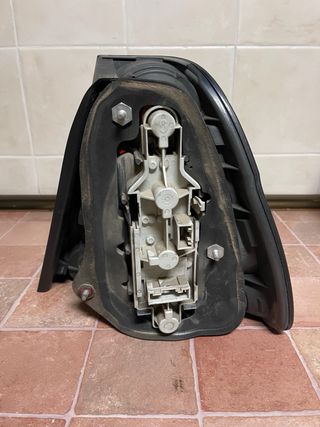 Piloto trasero BMW E46 Compact agrietado