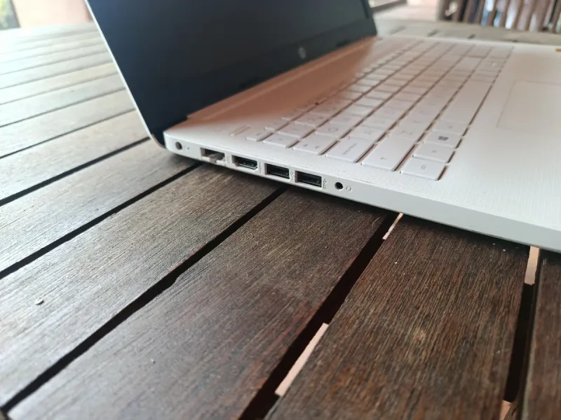 Portátil HP 256GB SSD 8GB RAM Blanco afbeelding 2