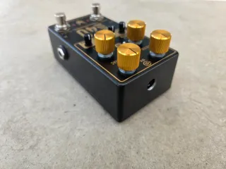 Tsakalis Room #40 Pedal de Guitarra