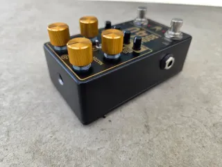 Tsakalis Room #40 Pedal de Guitarra