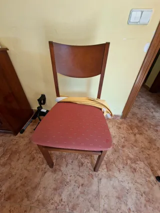 4 Sillas de Comedor Madera y Tela
