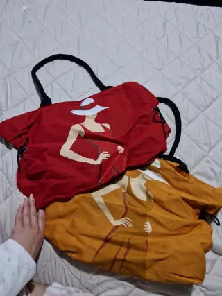 Bolsos de tela con estampado de mujer