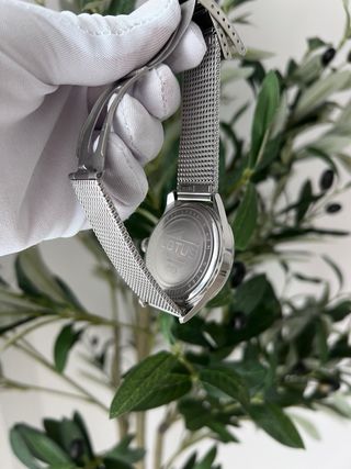 Reloj Lotus Plata y Blanco