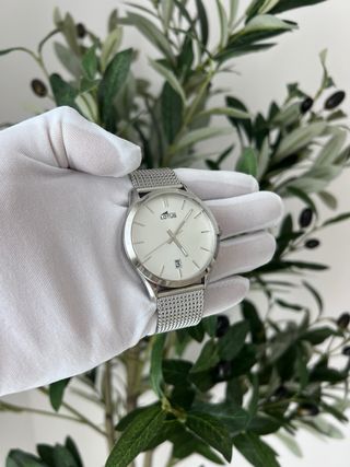 Reloj Lotus Plata y Blanco