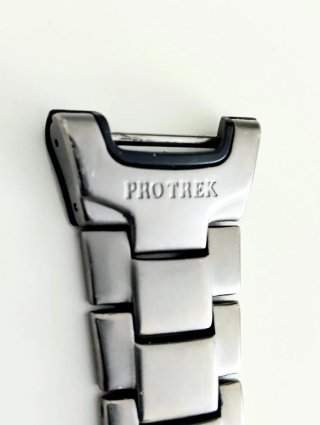 Pulsera titanio Casio® Protrek