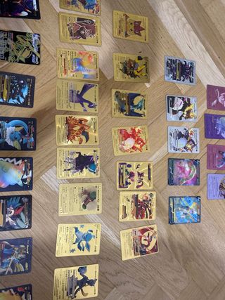 Cartas Pokémon Especiales: 1 Metálica + 33