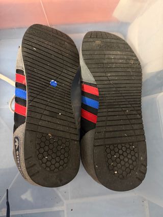 Zapatillas Adidas Negras Grises Rojas Azules