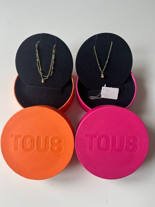 Collar y pulsera Tous dorados con detalles verdes