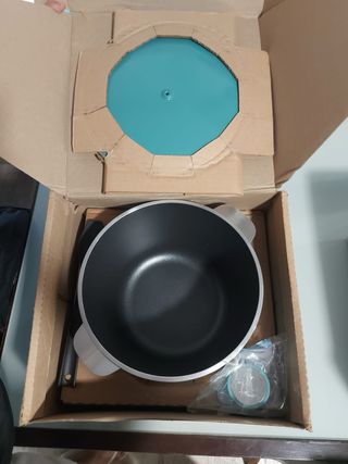 Olla Essen Turquesa con Tapa y Espátula