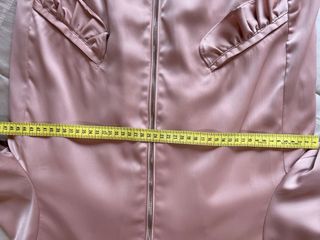 Chaqueta rosa con volantes