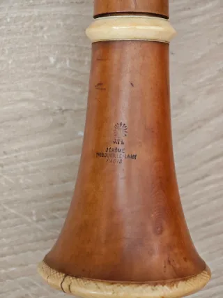 Clarinete antiguo de madera