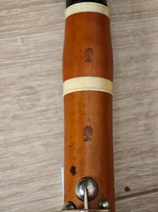 Clarinete antiguo de madera