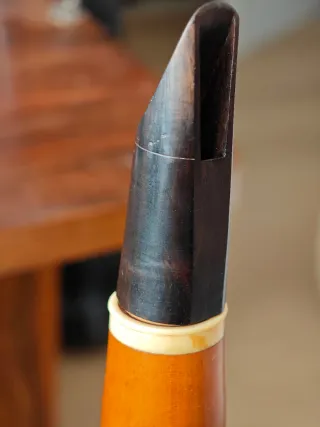 Clarinete antiguo de madera