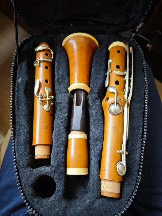 Clarinete antiguo de madera