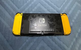 Nintendo Switch Edición Limitada Pikachu & Eevee