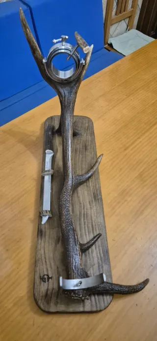 Jamonero ciervo giratorio madera y metal