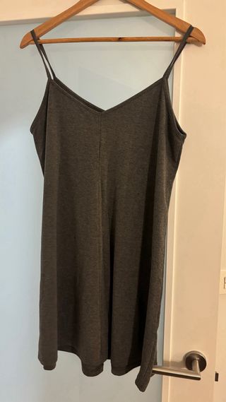 Vestido gris tirantes