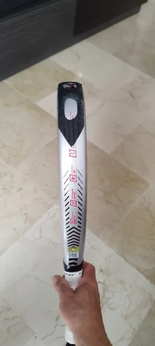 Pala de pádel Kombat MM3 Pro