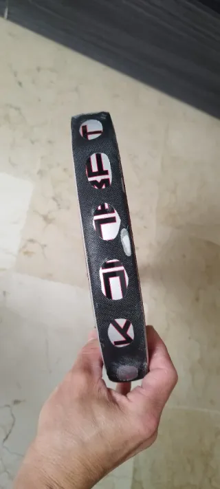 Pala de pádel Kombat MM3 Pro