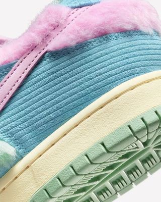 Nike SB Dunk Low Verdy Visty