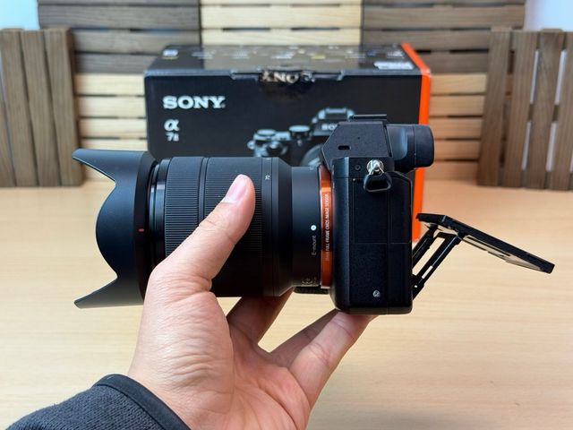 COMO NUEVA!! Sony a7 II + 28-70