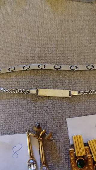 Conjunto de Colgantes y Pendientes Dorados y