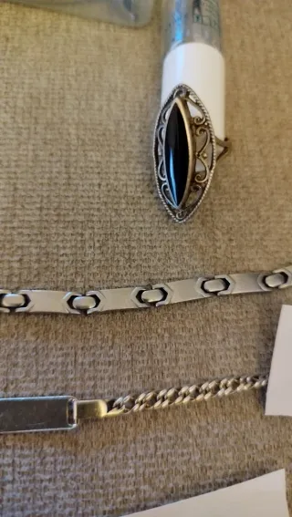 Conjunto de Colgantes y Pendientes Dorados y