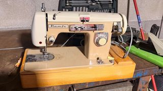 Máquina de Coser Hamfa Vintage