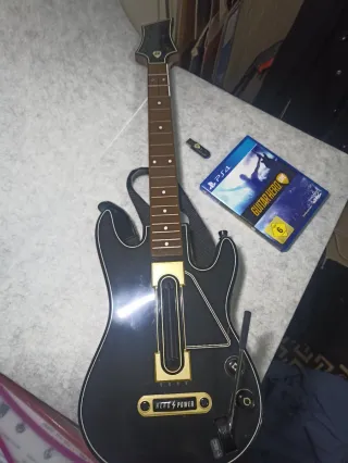 Chitarra Guitar Hero Live PS4