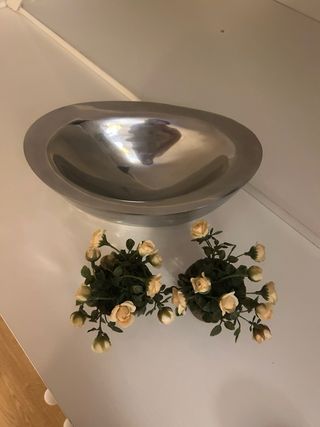 Centro de mesa floral metalizado