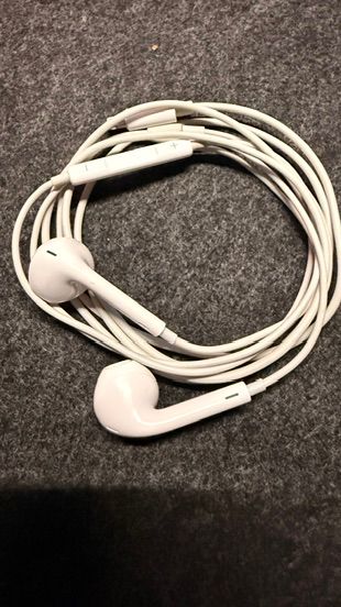 Auriculares Apple EarPods Lightning Blancos