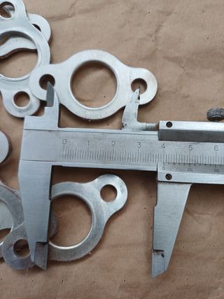 TORNILLOS JUNTAS TUBO DE ESCAPE Y ADMISION